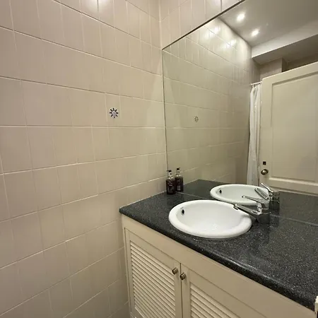 Gigi's Tv Kitchen Bathroom Center * Lisboa