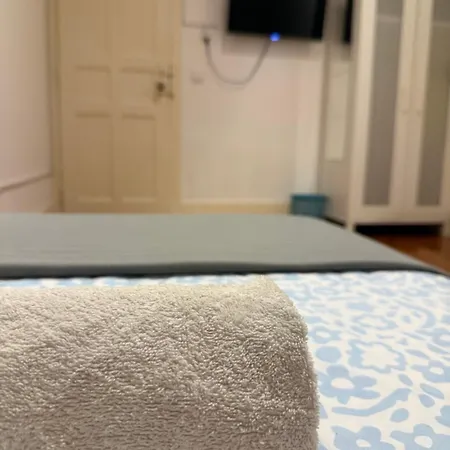 Gigi's Tv Kitchen Bathroom Center منزل للإقامة