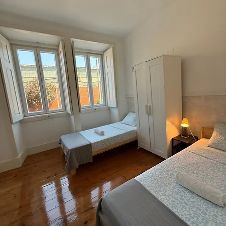 Gigi's Tv Kitchen Bathroom Center منزل للإقامة Lisboa