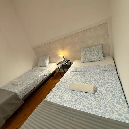 Gigi's Tv Kitchen Bathroom Center منزل للإقامة *