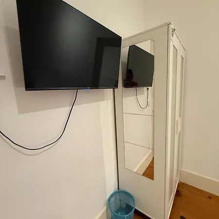Gigi's Tv Kitchen Bathroom Center منزل للإقامة