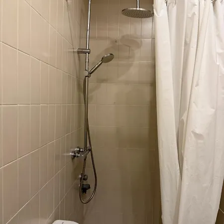 منزل للإقامة Gigi's Tv Kitchen Bathroom Center *