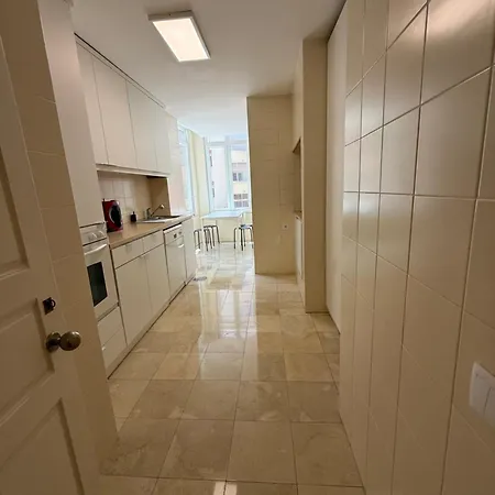 Gigi's Tv Kitchen Bathroom Center منزل للإقامة Lisboa